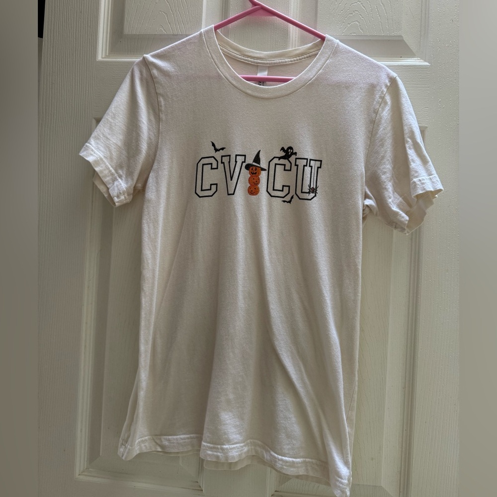 CVICU Nurse Halloween Graphic Cream T-Shirt | Size Small